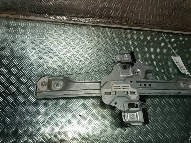 Recambio de elevalunas trasero izquierdo para opel mokka referencia OEM IAM 42363794 ELECTRICO CON MOTOR