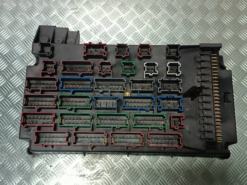 Recambio de caja reles / fusibles para mercedes-benz clase m (w163) referencia OEM IAM 1635450205  