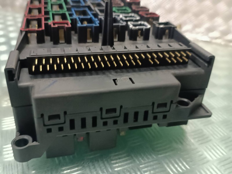 Recambio de caja reles / fusibles para mercedes-benz clase m (w163) referencia OEM IAM 1635450205  