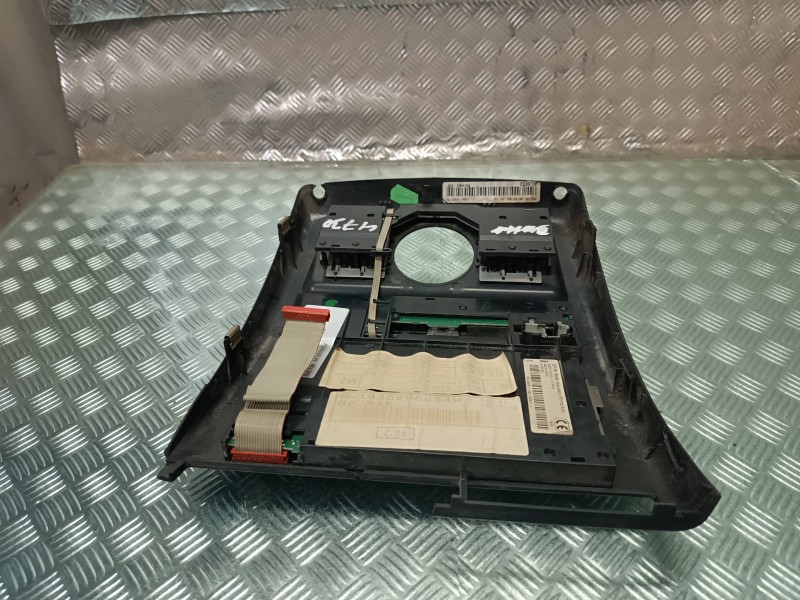 Recambio de pantalla multifuncion para seat ibiza (6k1) referencia OEM IAM 6K1035905J  