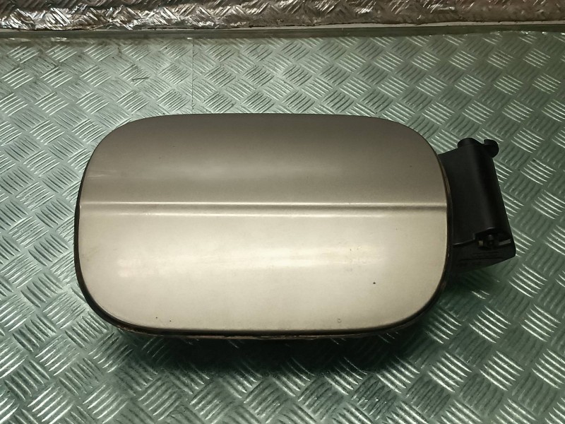 Recambio de tapa exterior combustible para audi a6 berlina (4f2) 3.0 tdi quattro (171kw) referencia OEM IAM 4F5010502KB 4F501050
