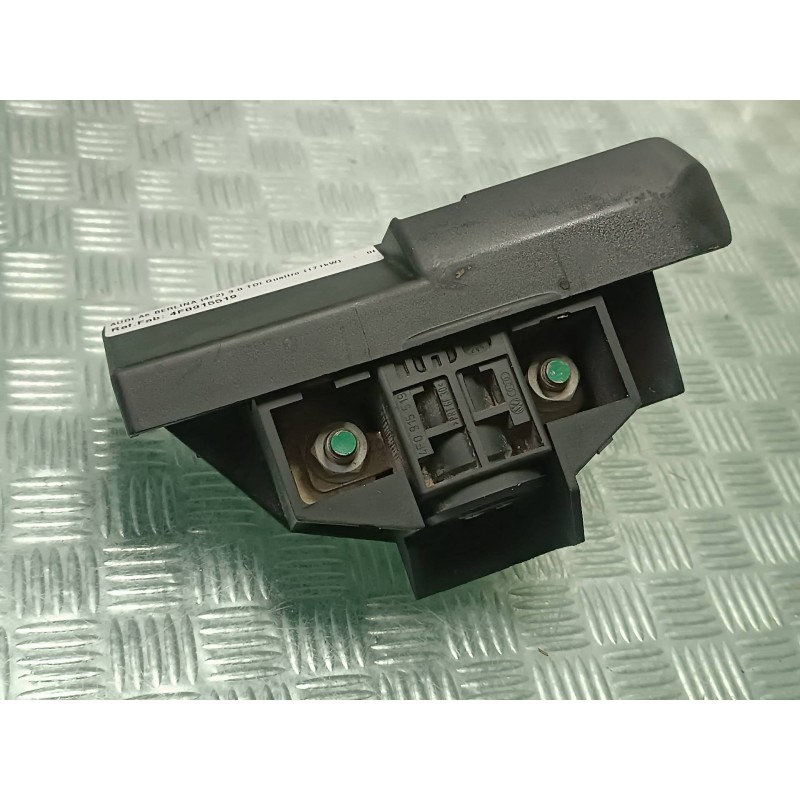 Recambio de caja reles / fusibles para audi a6 berlina (4f2) 3.0 tdi quattro (171kw) referencia OEM IAM 4F0915519  