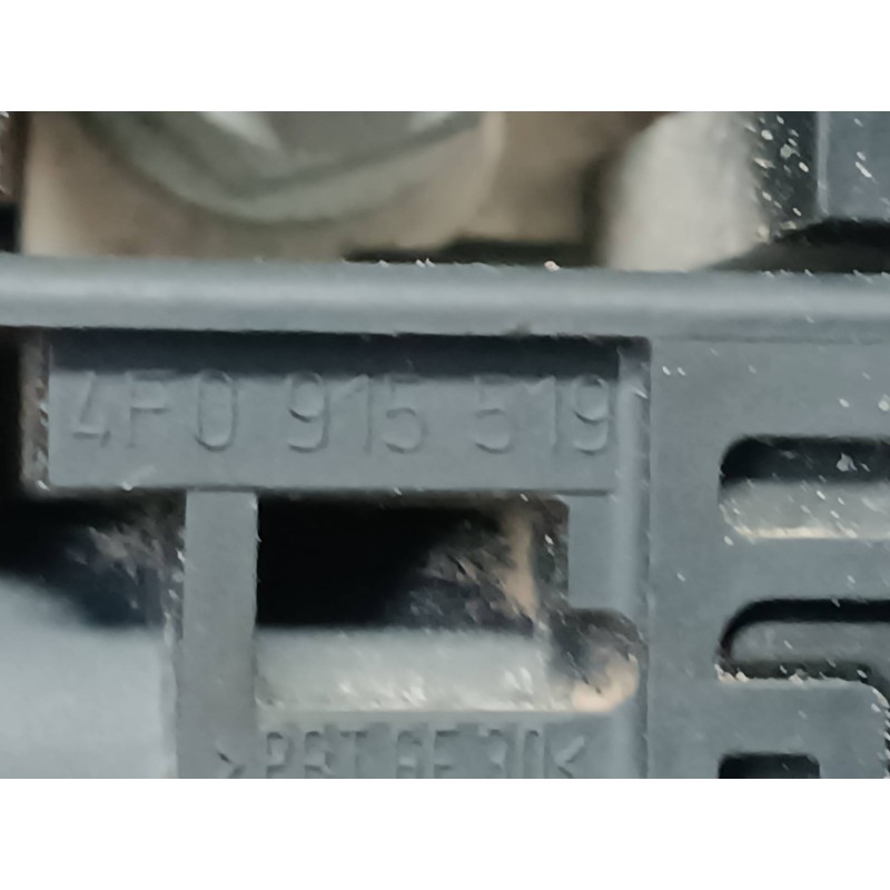 Recambio de caja reles / fusibles para audi a6 berlina (4f2) 3.0 tdi quattro (171kw) referencia OEM IAM 4F0915519  