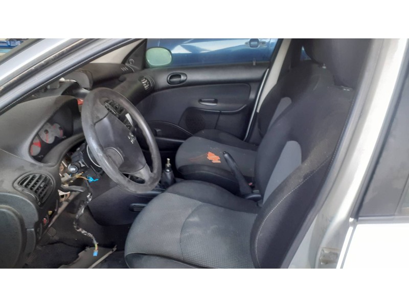 peugeot 206 berlina del año 2003