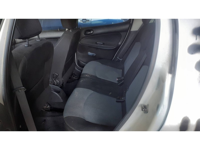 peugeot 206 berlina del año 2003