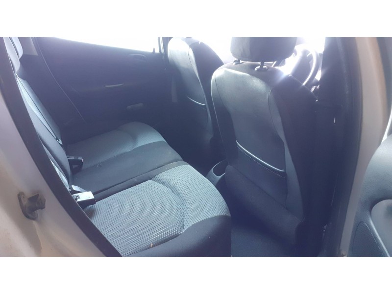 peugeot 206 berlina del año 2003