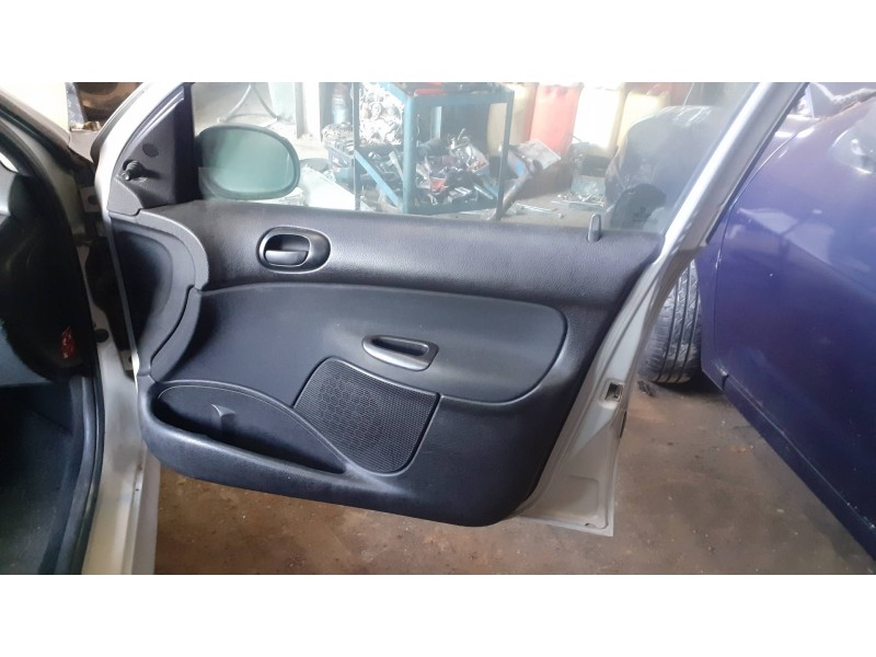 peugeot 206 berlina del año 2003