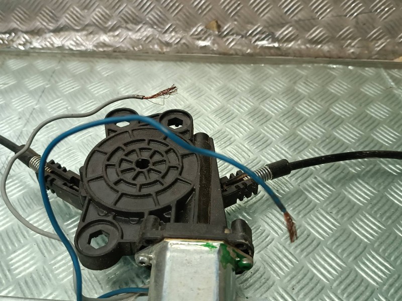 Recambio de elevalunas trasero derecho para mercedes-benz clase m (w163) referencia OEM IAM 63807940  ELECTRICO