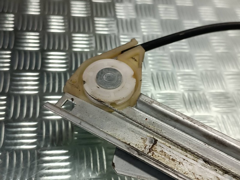 Recambio de elevalunas trasero derecho para mercedes-benz clase m (w163) referencia OEM IAM 63807940  ELECTRICO