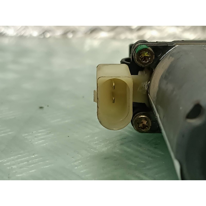 Recambio de motor elevalunas delantero izquierdo para bmw x5 (e53) 3.0d referencia OEM IAM 676283620630 0130821716 BOSCH