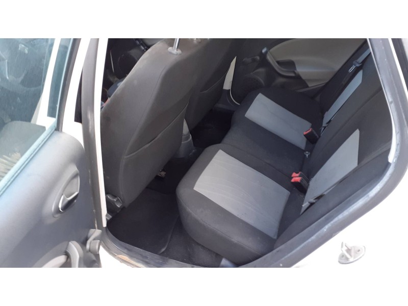 seat ibiza (6j5) del año 2014