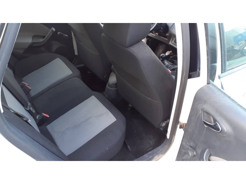 seat ibiza (6j5) del año 2014