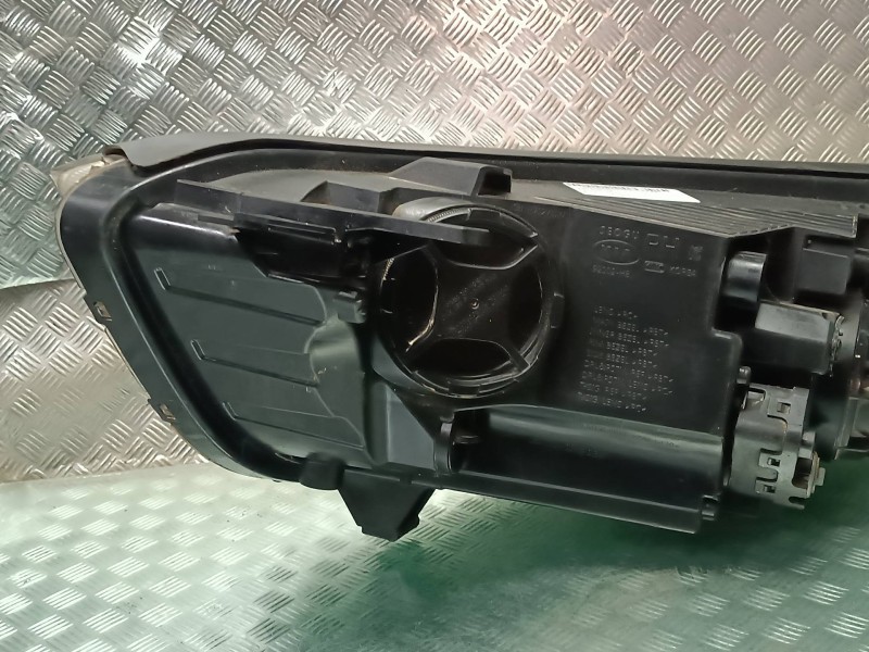 Recambio de faro derecho para kia stonic (ybcuv) referencia OEM IAM 92102H8  