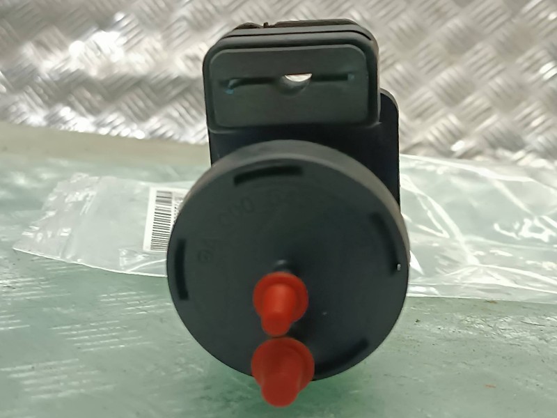 Recambio de valvula aire adicional para mercedes-benz clase m (w163) referencia OEM IAM A0005450527  CONECTOR 2 PINES