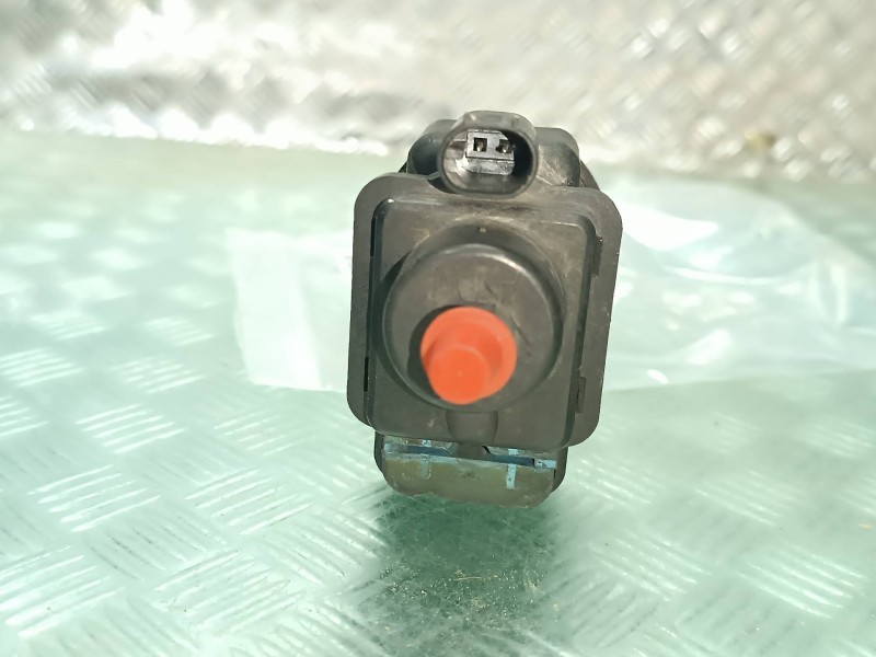 Recambio de valvula aire adicional para mercedes-benz clase m (w163) referencia OEM IAM A0005450527  CONECTOR 2 PINES