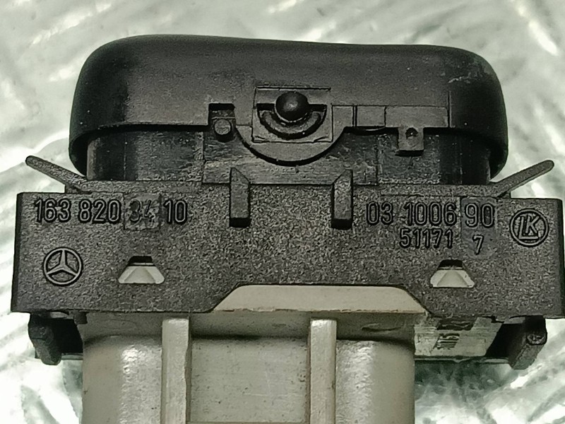 Recambio de interruptor para mercedes-benz clase m (w163) referencia OEM IAM 1638203410  LIMPIA