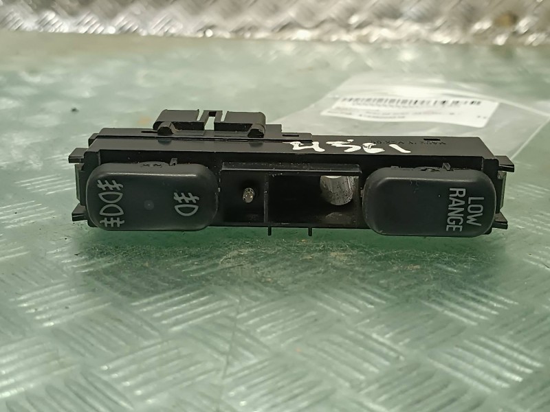 Recambio de interruptor para mercedes-benz clase m (w163) referencia OEM IAM A1638205510  FAROS ANTINIEBLA