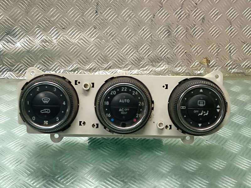 Recambio de mando climatizador para mercedes-benz clase m (w163) referencia OEM IAM A1638204989KZ 5HB96464304 BEHR HELLA