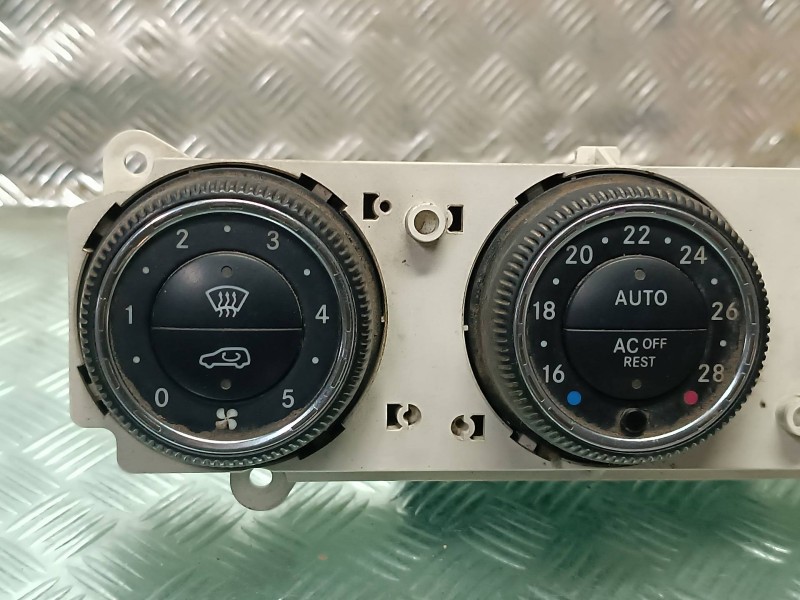 Recambio de mando climatizador para mercedes-benz clase m (w163) referencia OEM IAM A1638204989KZ 5HB96464304 BEHR HELLA