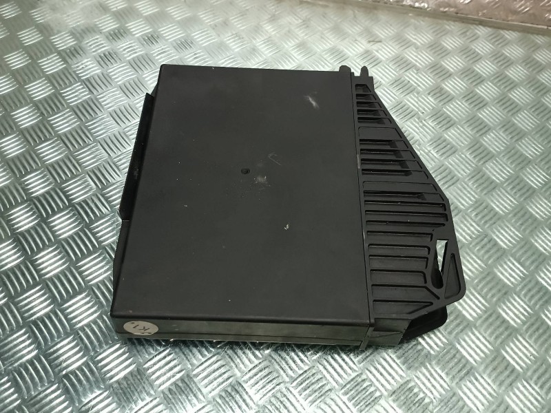 Recambio de modulo confort para mercedes-benz clase e (w210) berlina referencia OEM IAM 2108203826 335626 TEMIC