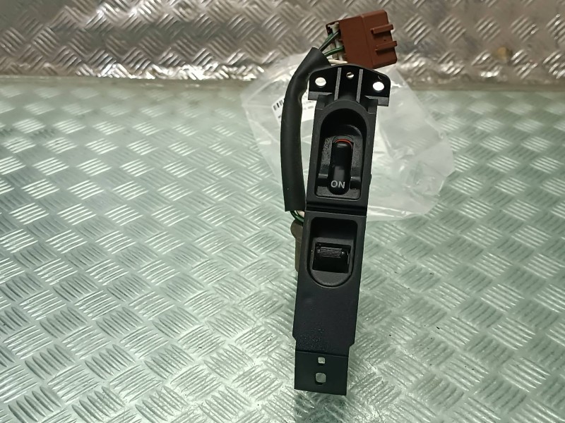 Recambio de mando elevalunas delantero izquierdo para mg rover serie 400 (rt) referencia OEM IAM   CONECTOR 5 PINES