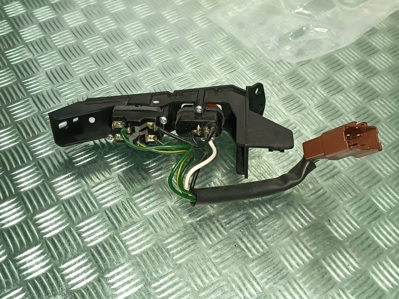 Recambio de mando elevalunas delantero izquierdo para mg rover serie 400 (rt) referencia OEM IAM   CONECTOR 5 PINES