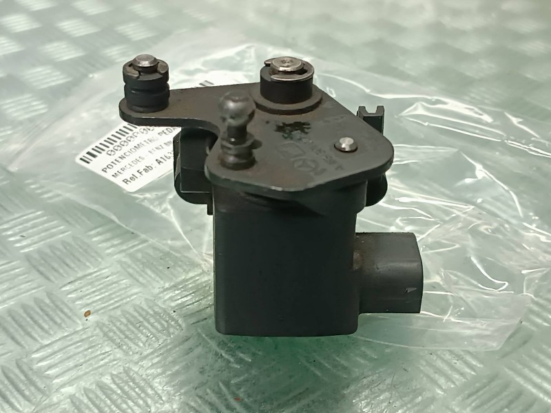 Recambio de potenciometro pedal para mercedes-benz clase m (w163) referencia OEM IAM A1633010228  CONECTOR 6 PINES
