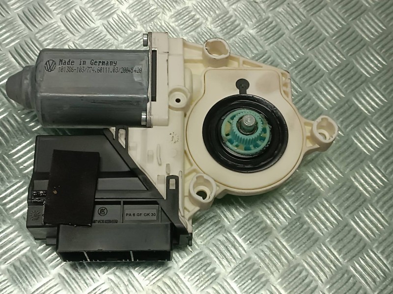 Recambio de motor elevalunas delantero derecho para seat ibiza (6l1) referencia OEM IAM 101386 103774 