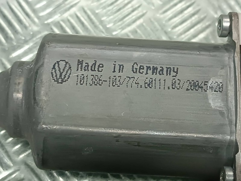 Recambio de motor elevalunas delantero derecho para seat ibiza (6l1) referencia OEM IAM 101386 103774 