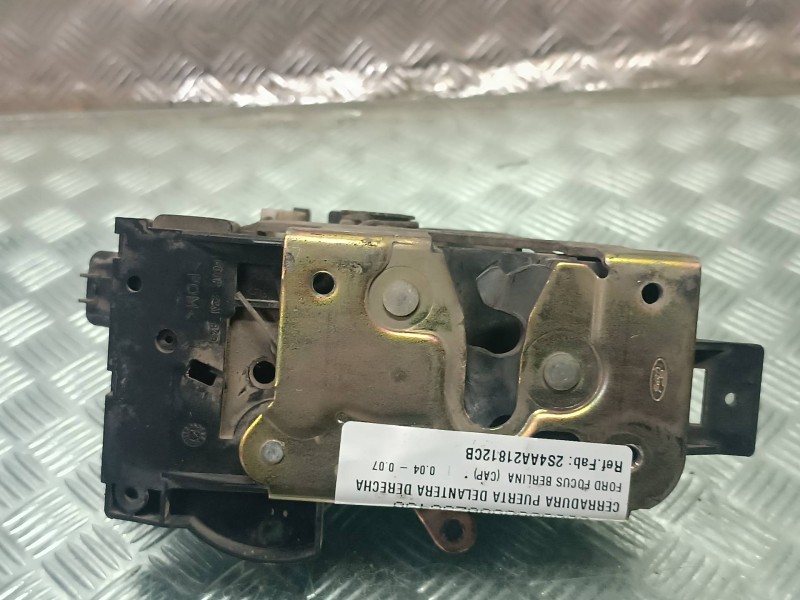 Recambio de cerradura puerta delantera derecha para ford focus berlina (cap) referencia OEM IAM 2S4AA21812CB  BOSCH
