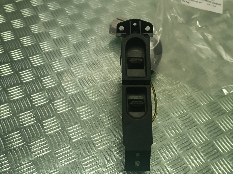 Recambio de mando elevalunas delantero izquierdo para mg rover serie 400 (rt) referencia OEM IAM   CONECTOR 8 PINES