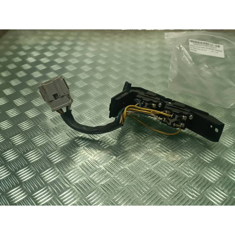 Recambio de mando elevalunas delantero izquierdo para mg rover serie 400 (rt) referencia OEM IAM   CONECTOR 8 PINES