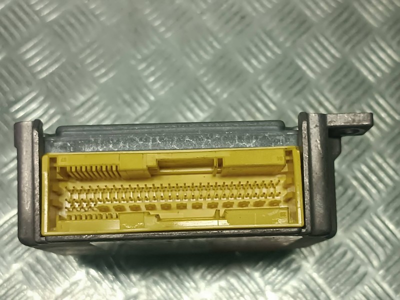 Recambio de centralita airbag para mercedes-benz clase m (w163) referencia OEM IAM A1635422918  TEMIC