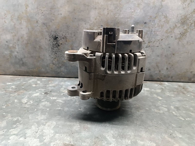 Recambio de alternador para seat leon (1p1) referencia OEM IAM 06F903023C  140A