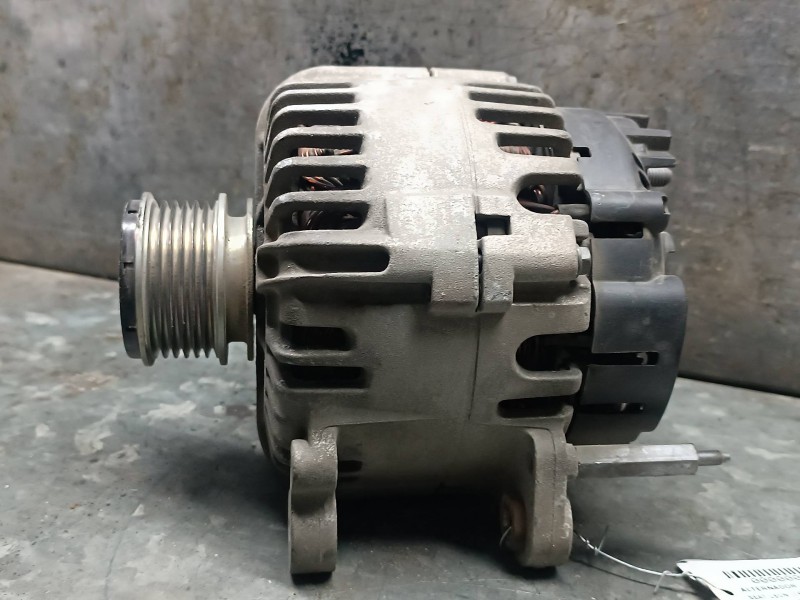 Recambio de alternador para seat leon (1p1) referencia OEM IAM 06F903023C  140A