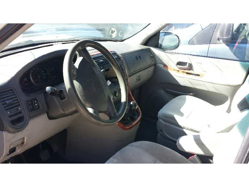 kia carnival ii del año 2004