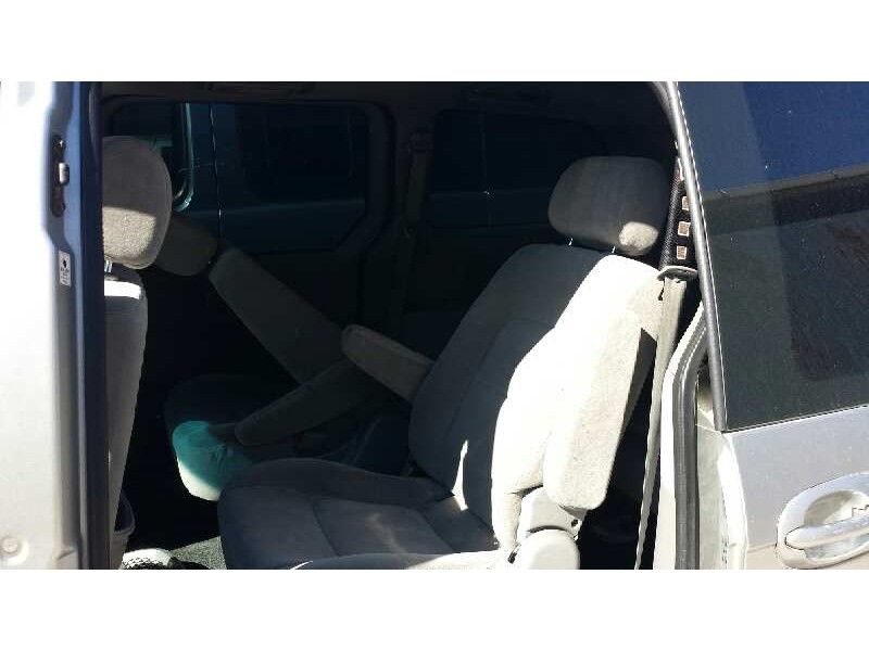 kia carnival ii del año 2004