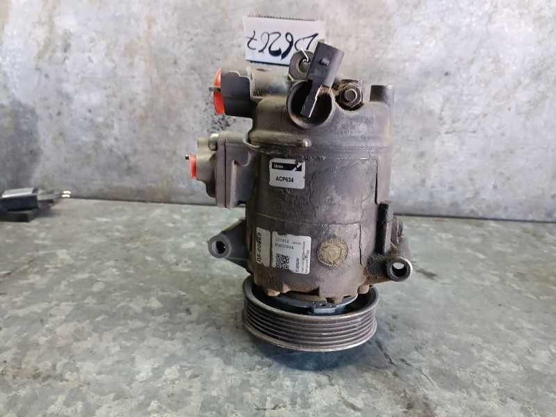 Recambio de compresor aire acondicionado para volkswagen touran (5t1) referencia OEM IAM 01140562M ACP634 220912