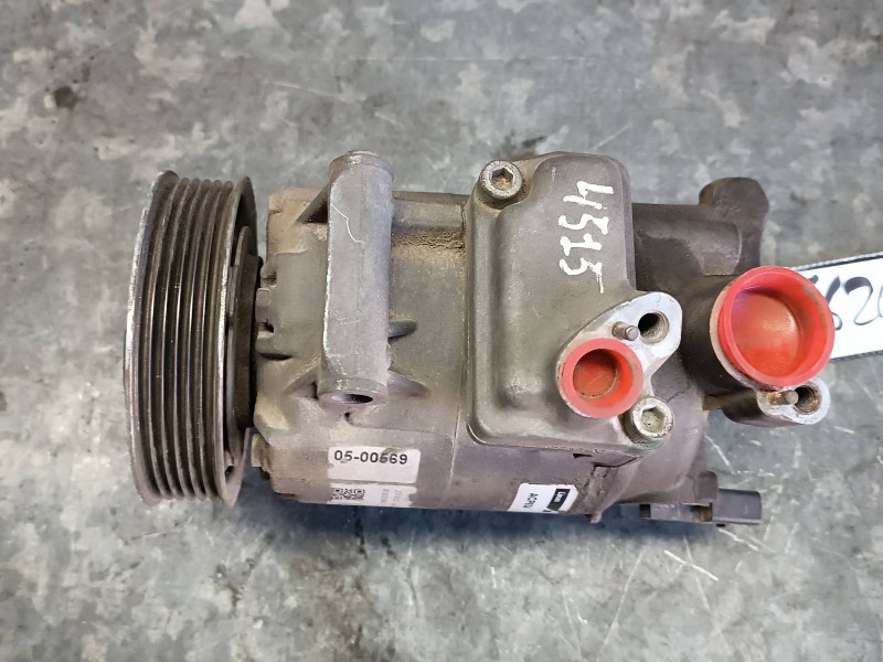 Recambio de compresor aire acondicionado para volkswagen touran (5t1) referencia OEM IAM 01140562M ACP634 220912