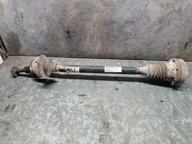 Recambio de transmision trasera izquierda para audi a6 berlina (4f2) referencia OEM IAM 4F0501203B T3 