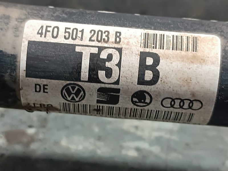 Recambio de transmision trasera izquierda para audi a6 berlina (4f2) referencia OEM IAM 4F0501203B T3 