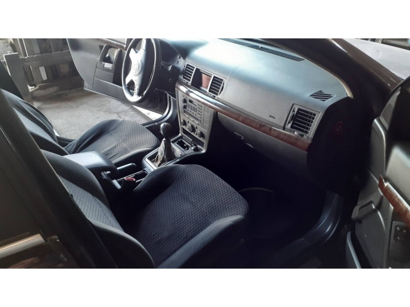 opel vectra c berlina del año 2003