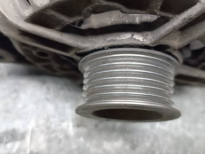 Recambio de alternador para opel vectra c berlina referencia OEM IAM BR14M3  BOSCH