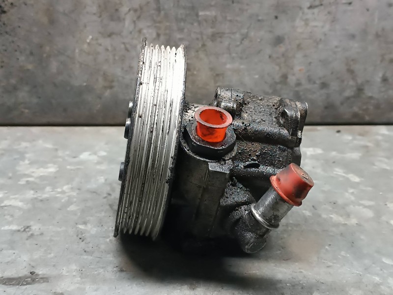 Recambio de bomba direccion para audi a6 berlina (4f2) referencia OEM IAM 059145255A  