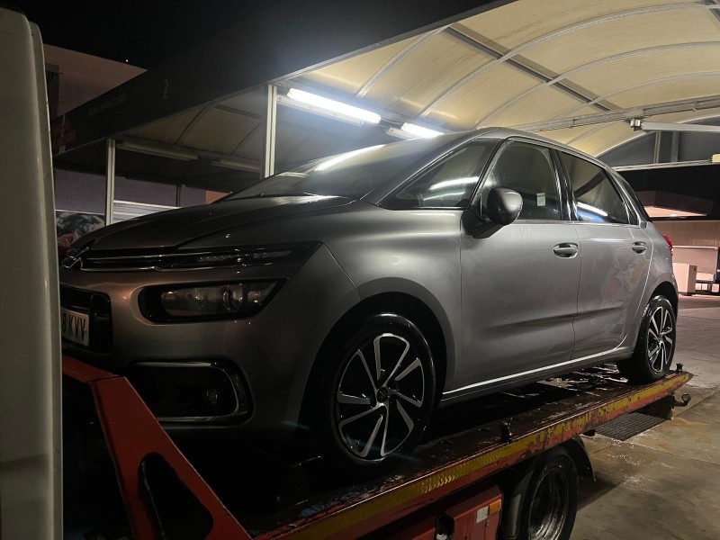 citroen c4 berlina del año 2019