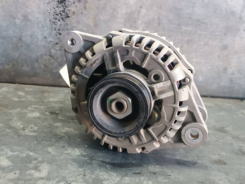 Recambio de alternador para hyundai i10 referencia OEM IAM 3730002570 0124220008 70A