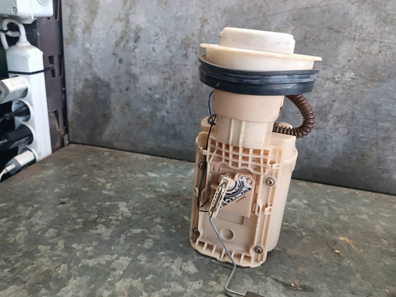 Recambio de bomba combustible para audi a3 (8l) referencia OEM IAM 1J0919051H 228233001003 VDO