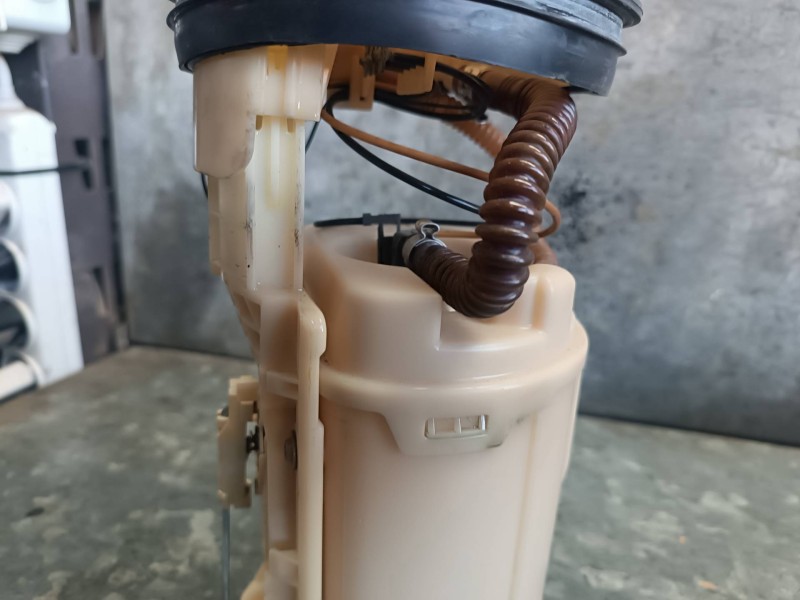 Recambio de bomba combustible para audi a3 (8l) referencia OEM IAM 1J0919051H 228233001003 VDO