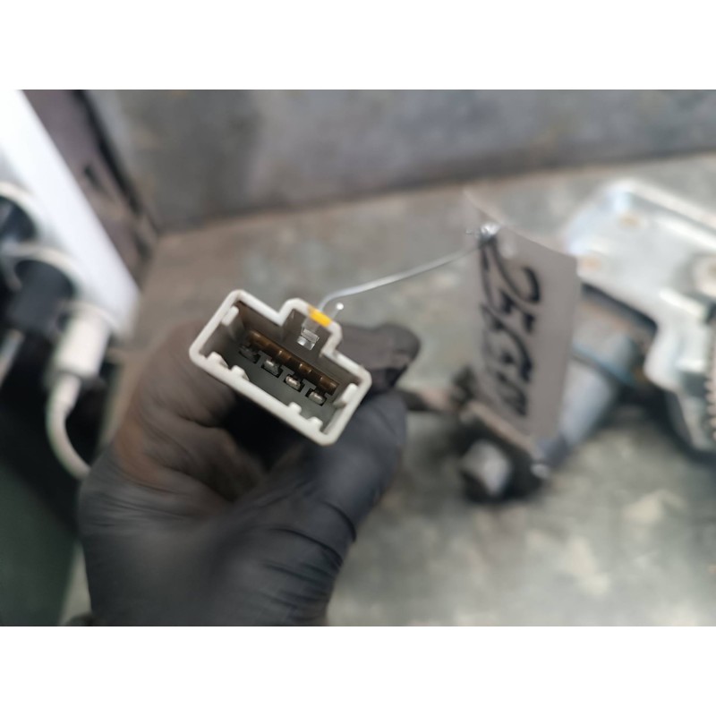 Recambio de elevalunas delantero izquierdo para citroen xsara picasso 1.6 sx referencia OEM IAM 0130821628 191395000 BOSCH