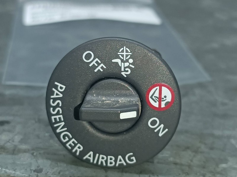 Recambio de interruptor para dacia duster ii referencia OEM IAM 681996173R  SENSOR AIRBAG